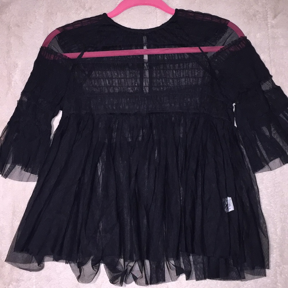 Black sheer 3/4 sleeve top